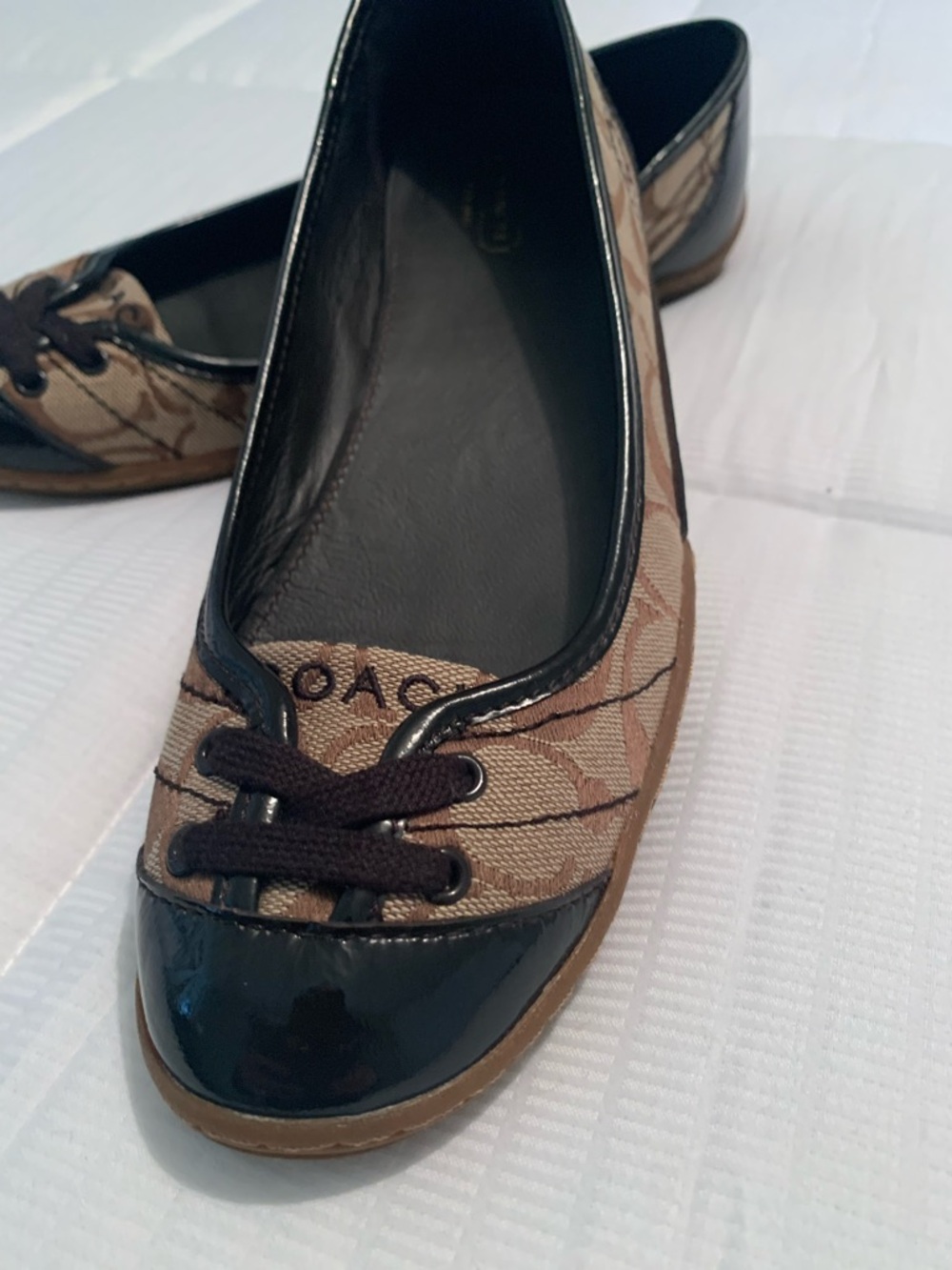 Classic Coach Ballet Flats in Brown Print - Black Leather Patent Accents Size 9 - Picture 6 of 11